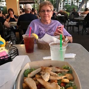 Meet your Posher, Carolyn